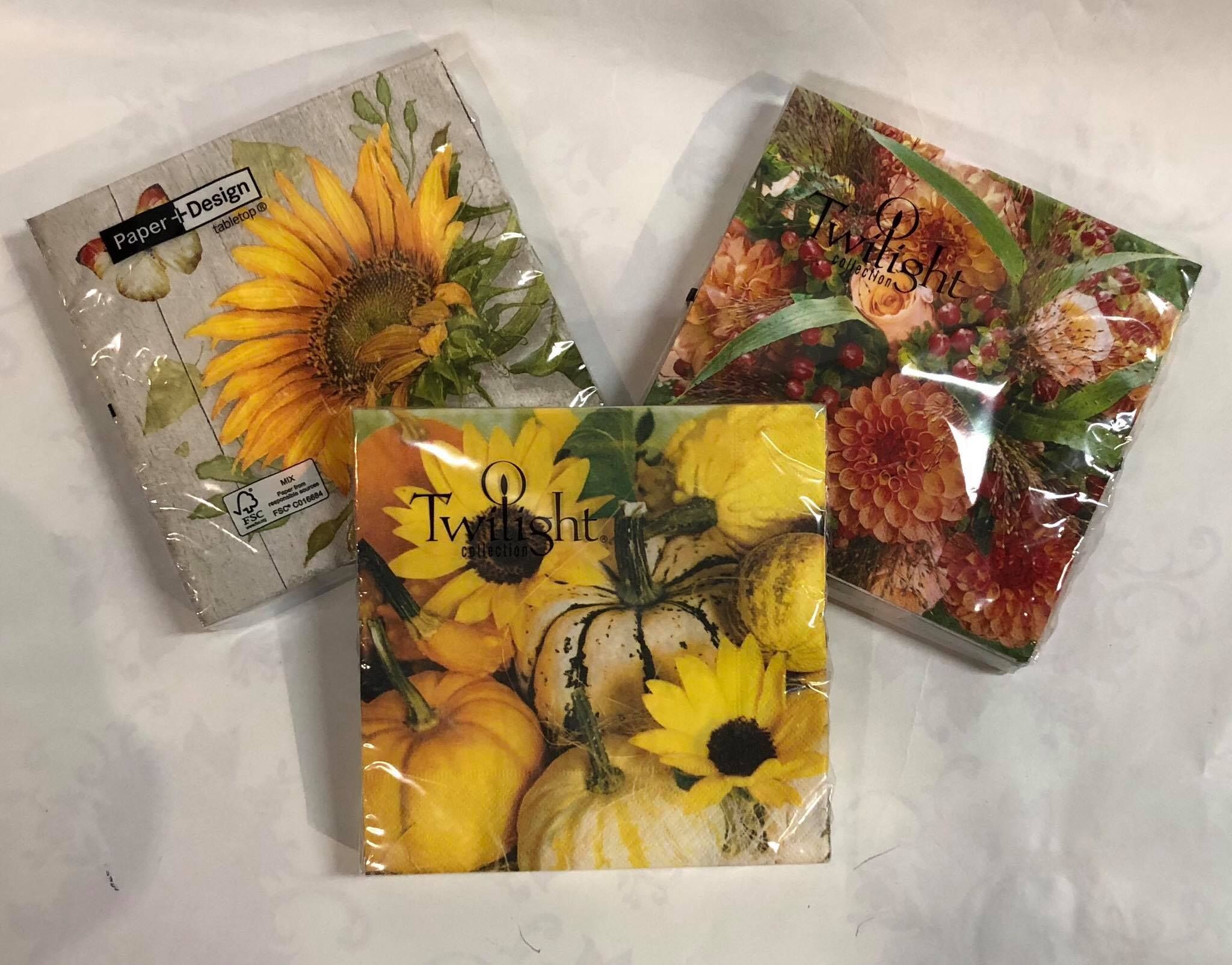Assorted  large paper napkins